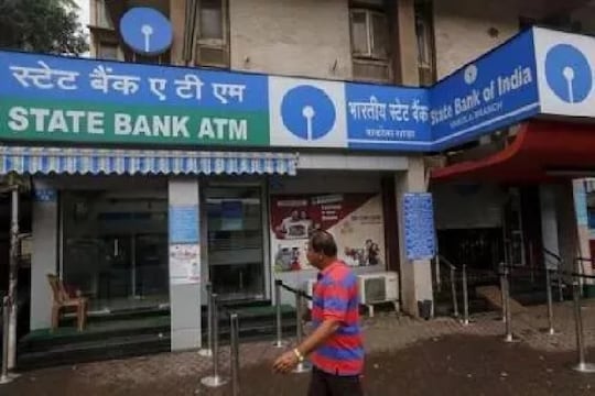 धक्कादायक! तब्बल 3 महिने चालवत होता SBIची खोटी शाखा, खरे अधिकारी आले आणि...