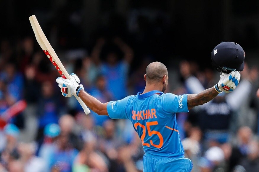 युवराजनंतर 2004मध्ये असेच काहीसे प्रदर्शन शिखर धवनने केले. त्यामुळं या वर्ल्ड कपमध्ये धवनला बेस्ट प्लेअरचा किताब मिळाला. त्यानंतर धवनने टी-20, एकदिवसीय आणि एकदिवसीय क्रिकेटमध्ये भारताला अनेक सामने जिंकून दिले. युवराजनंतर 2004मध्ये असेच काहीसे प्रदर्शन शिखर धवनने केले. त्यामुळं या वर्ल्ड कपमध्ये धवनला बेस्ट प्लेअरचा किताब मिळाला. त्यानंतर धवनने टी-20, एकदिवसीय आणि एकदिवसीय क्रिकेटमध्ये भारताला अनेक सामने जिंकून दिले.
