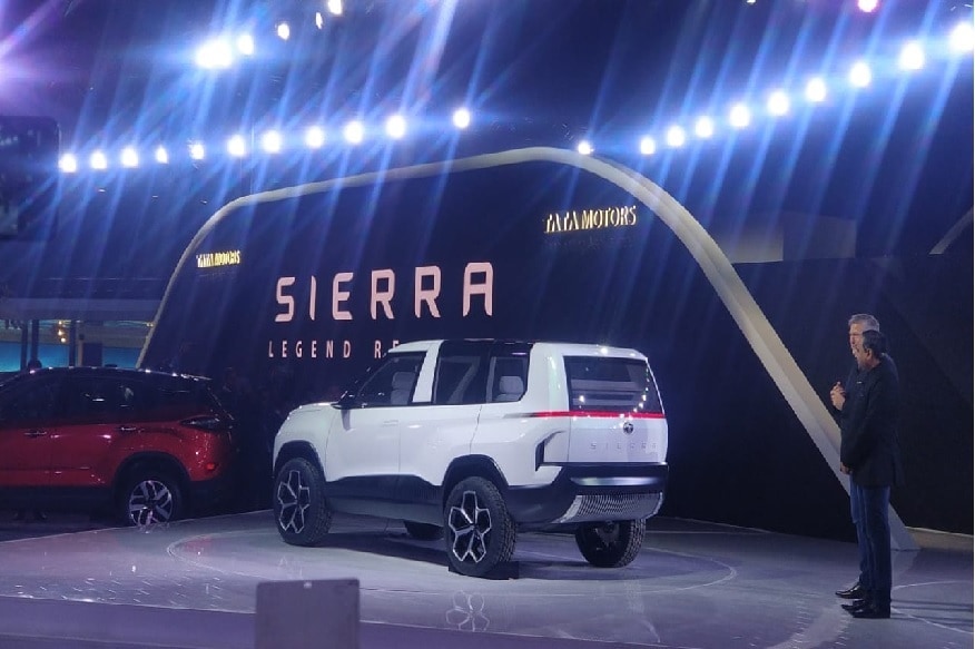टाटा सिएरा (TATA Sierra) कारचे डोअरदेखील अतिशय आकर्षक लूकमध्ये डिझाईन करण्यात आले आहेत. यामुळे कारच्या लूकमध्ये आणखी भर पडत आहे. टाटा सिएरा (TATA Sierra) कारचे डोअरदेखील अतिशय आकर्षक लूकमध्ये डिझाईन करण्यात आले आहेत. यामुळे कारच्या लूकमध्ये आणखी भर पडत आहे.