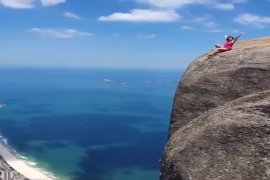 2800 फुट उंचावरून या मुलीने केलं असं काही, VIDEO पाहून तुमच्या हृदयाचे ठोके नक्की वाढतील