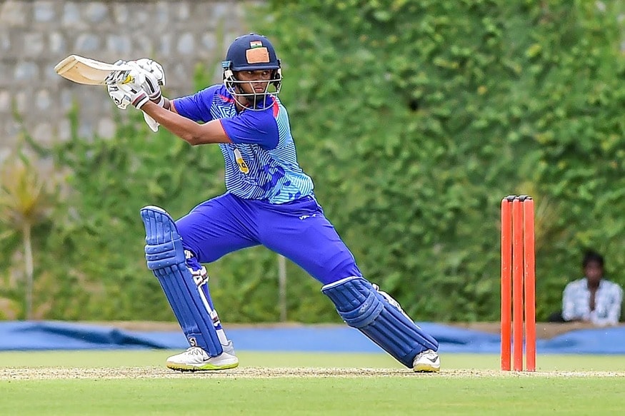यशस्वी जैसवाल हा भारताला सापडलेला नवा हिरा आहे, असं म्हटलं जात आहे. Under-19 World Cup वर्ल्ड कपच्या सेमीफायनलमध्ये पाकिस्तानविरोधात त्याने धडाकेबाज शतक ठोकलं. यशस्वी जैसवाल हा भारताला सापडलेला नवा हिरा आहे, असं म्हटलं जात आहे. Under-19 World Cup वर्ल्ड कपच्या सेमीफायनलमध्ये पाकिस्तानविरोधात त्याने धडाकेबाज शतक ठोकलं.