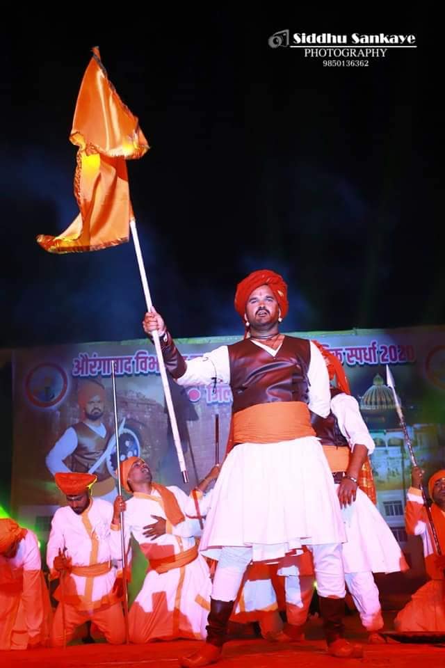 नितीन बनसोडे, लातूर, 9 फेब्रुवारी : लातूर येथे तीन दिवसीय विभागीय महसूल क्रीडा आणि सांस्कृतिक स्पर्धा सुरू आहेत. नितीन बनसोडे, लातूर, 9 फेब्रुवारी : लातूर येथे तीन दिवसीय विभागीय महसूल क्रीडा आणि सांस्कृतिक स्पर्धा सुरू आहेत.
