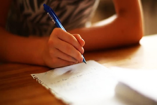 Board Exam 2020 : इंग्रजी विषयात चांगले गुण मिळवण्यासाठी वापरा 10 सोप्या टिप्स