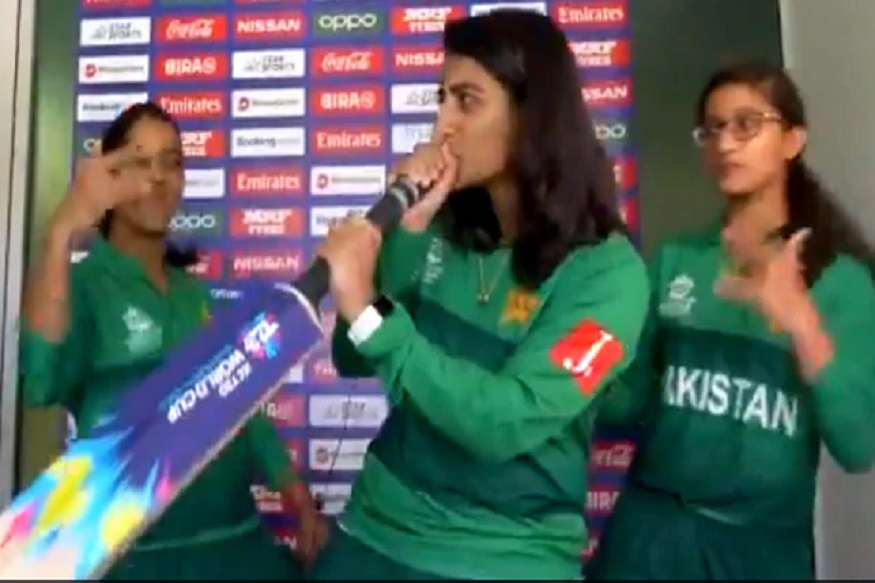 ICC Women's T20 World Cup 2020: ‘IPLसाठी चिअर गर्ल्स मिळाल्या’, पाक महिला संघाच्या त्या डान्सवर भडकले चाहते