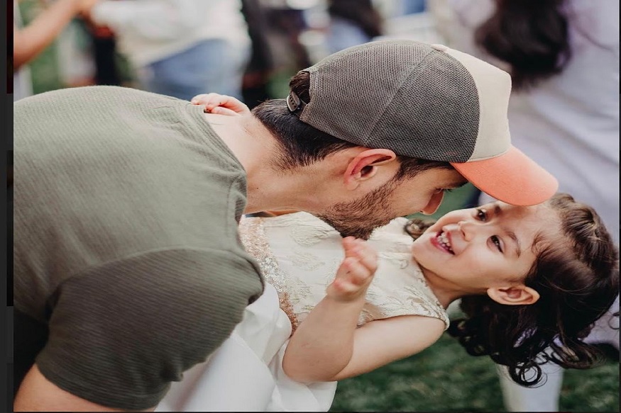 सोहा अली खानच्या मुलीने काय केलं पाहा, VIDEO पाहून तुम्हीही म्हणाल 'How Sweet'