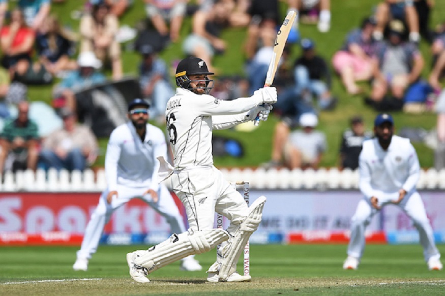 IND vs NZ Day 2 : रहाणेच्या चुकीनंतर इशांत शर्मानं इंडियाला तारलं, न्यूझीलंडकडे 51 धावांची आघाडी