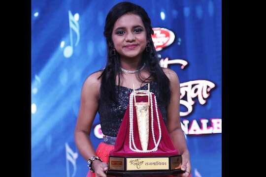डोंबिवलीकर अक्षया अय्यर ठरली ‘सूर नवा ध्यास नवा'ची राजगायिका!