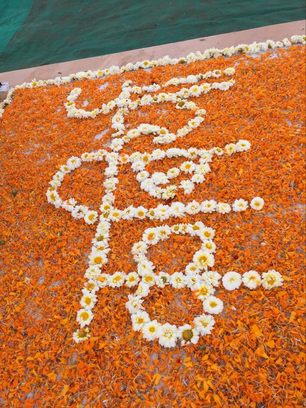 घरातील एखादा करता व्यक्ती दगावलेचे दुःख गराडे कुटुंबीयांना झालं. बैलाच्या ऋणातून मुक्त होण्यासाठी गराडे कुटुंबीयांनी त्याच्यावर विधीवत अंत्यसंस्कार करून आयुष्यभर कबिऱ्याची आठवण राहावी म्हणून समाधी ही बांधली. घरातील एखादा करता व्यक्ती दगावलेचे दुःख गराडे कुटुंबीयांना झालं. बैलाच्या ऋणातून मुक्त होण्यासाठी गराडे कुटुंबीयांनी त्याच्यावर विधीवत अंत्यसंस्कार करून आयुष्यभर कबिऱ्याची आठवण राहावी म्हणून समाधी ही बांधली.