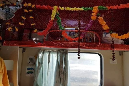आता भक्तांसोबत शंकर भगवानही करणार रेल्वेने प्रवास, 'हा' आहे आरक्षित सीट नंबर