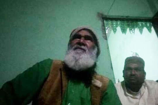 घरातच पत्नीसाठी खोदत होते खड्डा, दिवाणखान्यात गाडण्याचा होता प्लॅन, पण...
