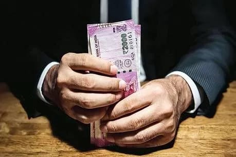 याची सुरुआत बँक ऑफ इंडिया, सेंट्रल बँक ऑफ इंडिया, इंडियन ओव्हरसीज बँक, यूको बँक, बँक ऑफ महाराष्ट्र आणि पंजाब अँड सिंध बँकांचे शेअर्स विकण्यापासून होऊ शकते याची सुरुआत बँक ऑफ इंडिया, सेंट्रल बँक ऑफ इंडिया, इंडियन ओव्हरसीज बँक, यूको बँक, बँक ऑफ महाराष्ट्र आणि पंजाब अँड सिंध बँकांचे शेअर्स विकण्यापासून होऊ शकते
