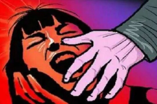 भर चौकात तरुणाची धार धार शस्त्राने वार करून हत्या