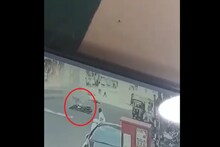 भरधाव वेगात चालवत होते बाईक, मेट्रोच्या खांबाला आदळून जिवलग मित्रांचा मृत्यू