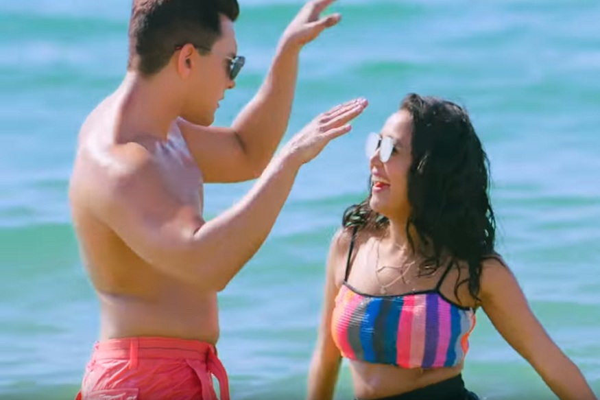 VIDEO : नेहा-आदित्यची रोमँटीक केमिस्ट्री, ‘Goa Beach’चा सोशल मीडियावर धुमाकूळ