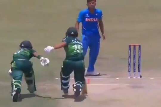 VIDEO : सहकाऱ्याला बाद करण्यासाठी धावणारे वर्ल्ड कप जिंकायला निघालेत, पाकचे खेळाडू ट्रोल