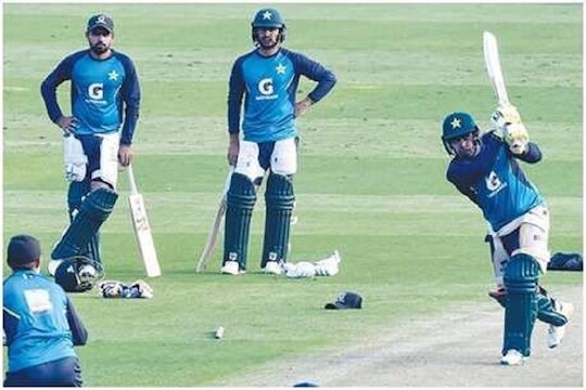 क्रिकेटपटूने लाज सोडली! फिटनेस टेस्ट नापास झाल्याने काढले सगळे कपडे