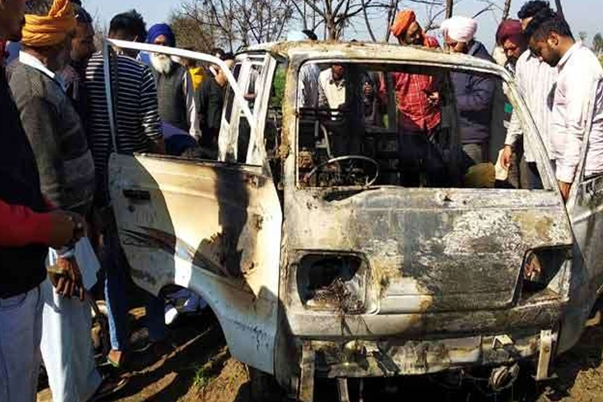 स्कूल व्हॅनचा स्फोट होऊन लागली आग, 4 मुलांचा जळून मृत्यू