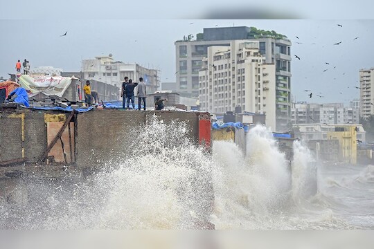 मुंबईला सर्वात मोठा धोका! येत्या काही वर्षात बुडणार शहर, 30 लाख लोकांना सोडावं लागेल घर