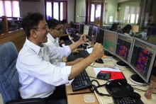 शेअर बाजारात गुंतवणूक ठरणार फायद्याची, आज सेन्सेक्सची 400 अंकांनी मुसंडी