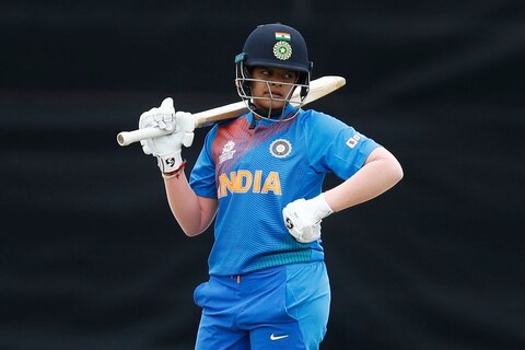आयसीसी टी-20 महिला वर्ल्ड कपमध्ये भारतानं सलग चार सामने  जिंकण्याची कामगिरी केली आहे. 