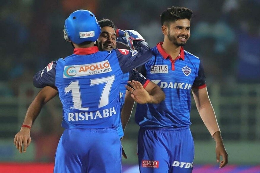 दिल्ली कॅपिटल्सचा कर्णधार असलेला श्रेयस अय्यर सर्वात युवा कर्णधार ठरला. आयपीएलमध्ये सात वर्षानंतर दिल्लीने त्याच्या नेतृत्वाखाली सेमीफायनलमध्ये धडक मारली. 2020 च्या हंगामासाठी श्रेयस अय्यरला दिल्लीचा संघ 7 कोटी रुपये देणार आहे. दिल्ली कॅपिटल्सचा कर्णधार असलेला श्रेयस अय्यर सर्वात युवा कर्णधार ठरला. आयपीएलमध्ये सात वर्षानंतर दिल्लीने त्याच्या नेतृत्वाखाली सेमीफायनलमध्ये धडक मारली. 2020 च्या हंगामासाठी श्रेयस अय्यरला दिल्लीचा संघ 7 कोटी रुपये देणार आहे.