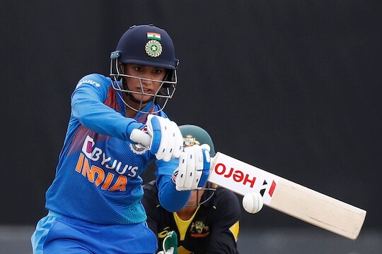 Australia Women vs India Women : स्मृती मांधनाची एकाकी झुंज अयशस्वी! भारताला पराभूत करत ऑस्ट्रेलियाने जिंकली ट्राय सीरिज