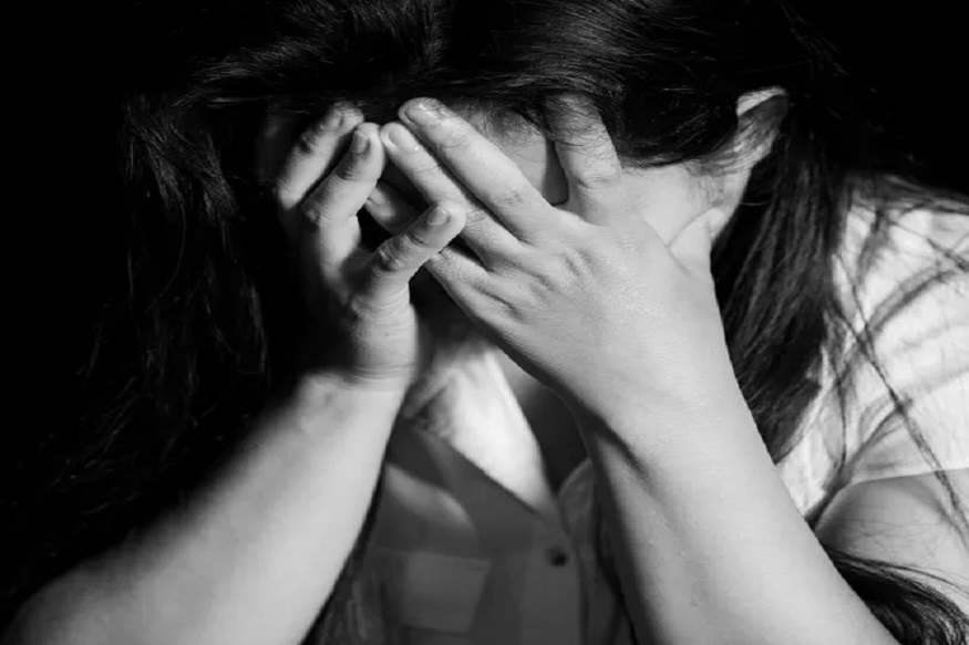 तक्रार नाकारल्यामुळे पीडितेनं असं केलं की शहर हादरलं, पोलिसांनी थेट आरोपीलाच केली अटक