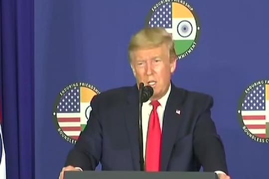 भारतीयांना मोठा झटका, अमेरिकेत जाण्याचं स्वप्न भंगणार; ट्रम्प सरकार मोठा निर्णय घेण्याच्या तयारीत