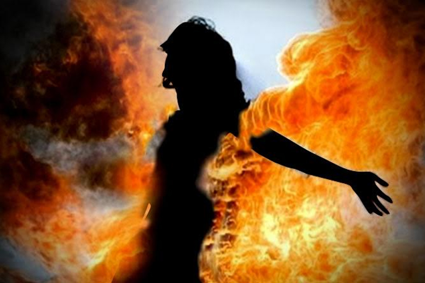 नाशिकमध्ये महिला पेट्रोलमुळे 67 टक्के भाजली, पण जबाब देताना पीडितेची पोलिसांना खळबळजनक माहिती