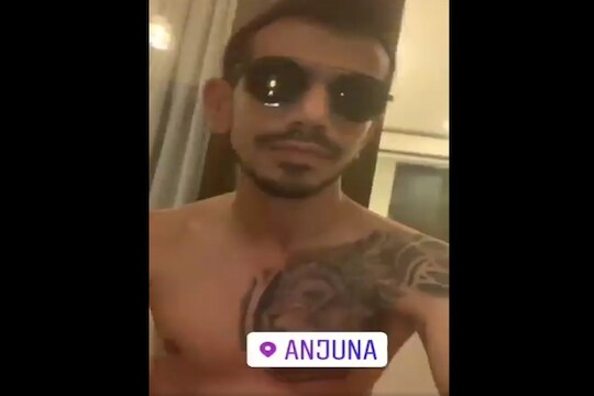 युजवेंद्र चहलचा शर्टलेस व्हिडीओ VIRAL, 'साकी-साकी' गाण्यावर केला डान्स