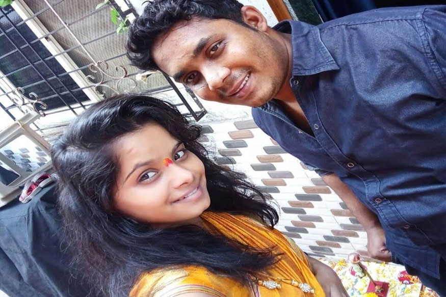 कोरोनाच्या धास्तीमुळे बाईकवर गावी जाणाऱ्या पती, पत्नी आणि मुलाचा अपघातात मृत्यू