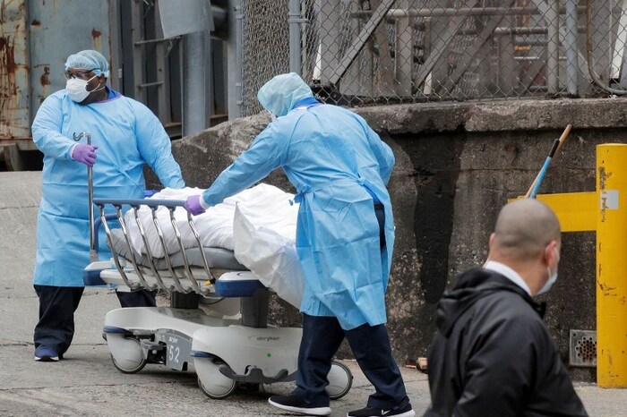 अमेरिका - आतापर्यंत 1,64,610 नागरिकांना लागण आणि 3173 मृत्यू. जगात सर्वाधिक संसर्ग याच देशात झाले आहेत.