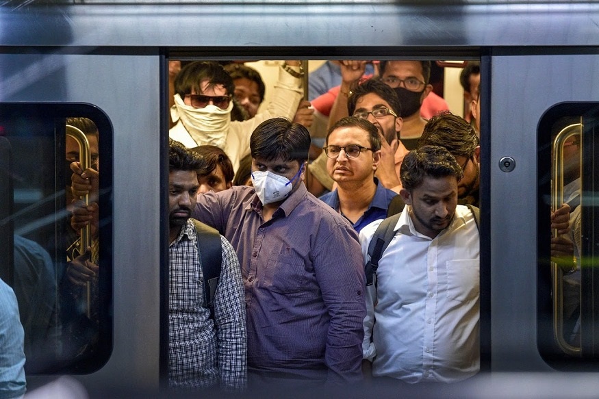 FACT CHECK : कोरोनाव्हायरसमुळे भारतात संपूर्ण 'लॉकडाऊन', सोशल मीडियावर फिरतायेत मेसेज, काय आहे तथ्य?