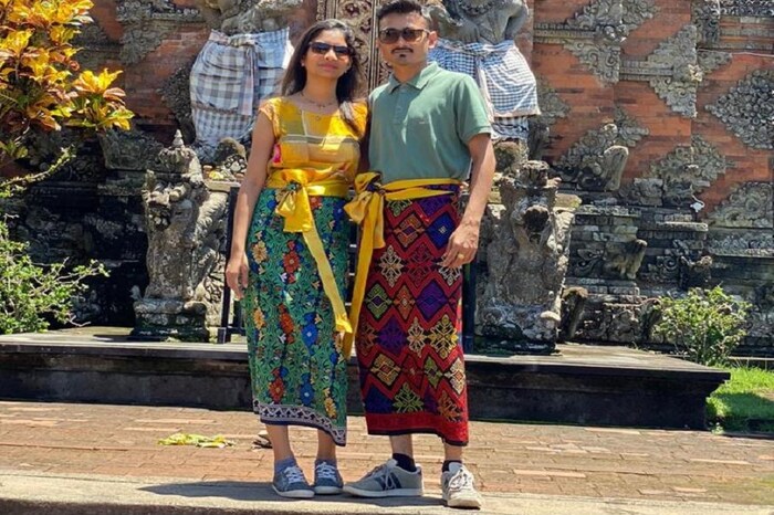 यामुळे देशातील 27 नवविवाहित जोडपी इंडोनेशिया येथील बाली या बेटावर अडकली आहेत. 