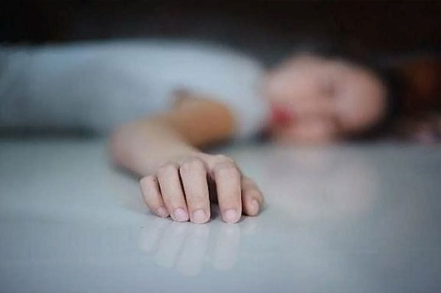 धक्कादायक : पुण्यातील सिंहगड परिसरात महिलेचा खून