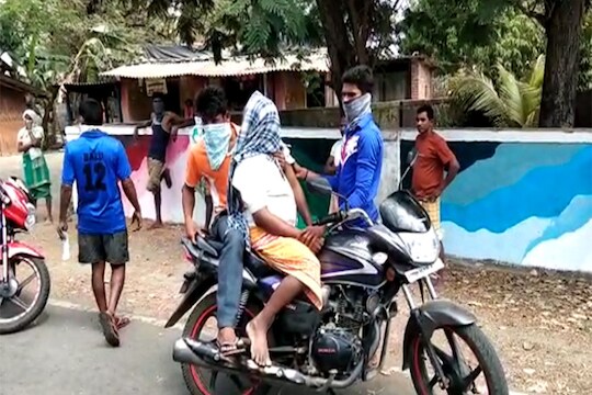 मृत्युनंतरही यातना.. वाटेतच झाला वडिलांचा मृत्यू, मृतदेह बाईकवरून नेण्याची मुलांवर वेळ