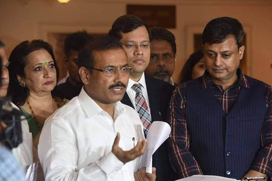 कोरोनाच्या मुकाबल्यासाठी सव्वा लाख 'आयुष' डॉक्टरांना प्रशिक्षण देणार