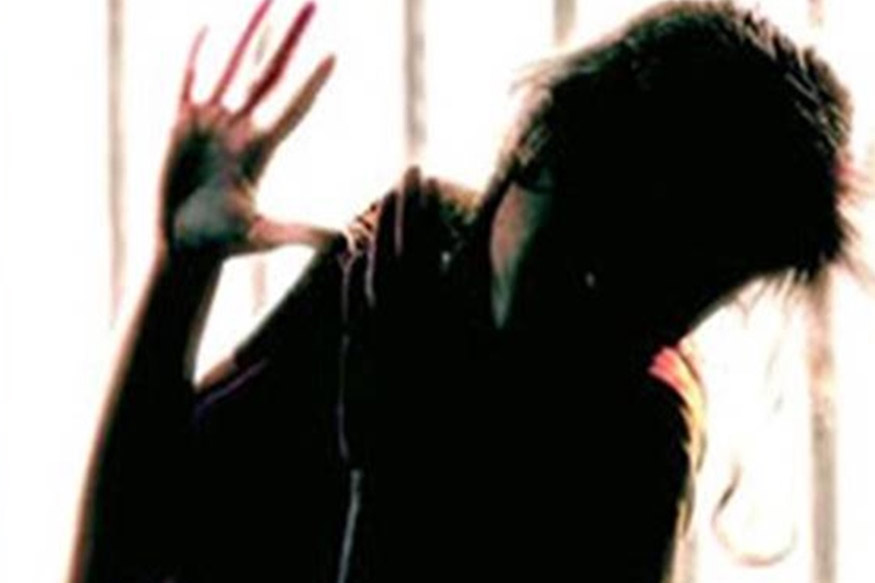 'तुझा मोबाईल देतो', म्हणून बोलावत बलात्कार पीडितेवर पुन्हा बलात्कार; आरोपीला जन्मठेप