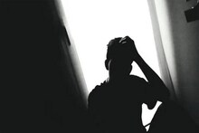 झोपेत असताना मित्राच्या डोक्यात घातला दगड, धक्कादायक कारण समोर