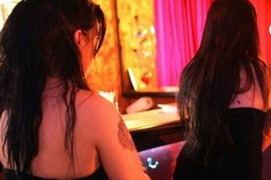 देहविक्री करणारी तरुणी कोरोना पॉझिटिव्ह, 2 अधिकाऱ्यांसह तब्बल 1 डझन कॉन्स्टेबल क्वारंटाईन