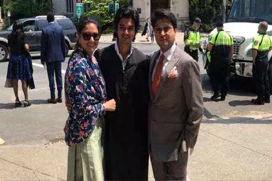 ज्योतिरादित्य शिंदेंना कुटुंबियांची साथ; मुलगा म्हणाला, वडिलांच्या निर्णयाचा अभिमान!