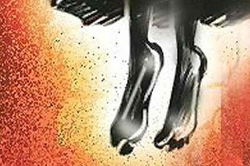 धक्कादायक! केसगळतीमुळे डिप्रेशन; किशोरवयीन मुलीने गळफास घेऊन संपवलं आयुष्य