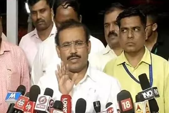 63 कोरोनाबाधितांपैकी 12 ते 14 जणांना संसर्गातून लागण - राजेश टोपे