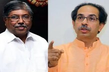मुख्यमंत्री उद्धव ठाकरे यांनी भाजपच्या चंद्रकांत पाटील यांना दिलं खास गिफ्ट मुख्यमंत्री उद्धव ठाकरे यांनी भाजपच्या चंद्रकांत पाटील यांना दिलं खास गिफ्ट