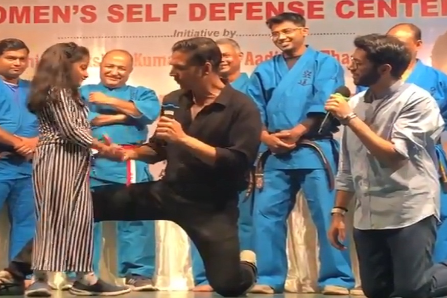 VIDEO : ‘तू सेल्फ डिफेन्स का शिकत आहेस?’ अक्षय कुमारच्या प्रश्नावर चिमुरडीचं ठसकेबाज उत्तर