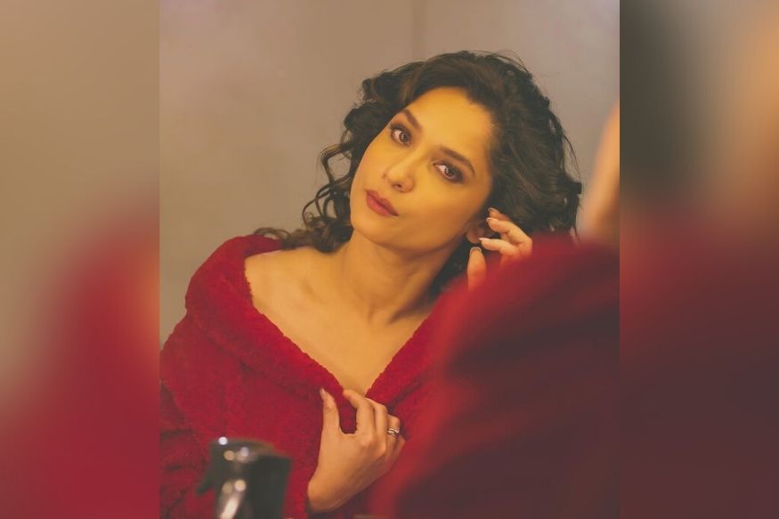 सुशांतची एक्स गर्लफ्रेंड अंकिता लोखंडेनेही खळबळजनक आरोप केला आहे. रिया आपला छळ करत असल्याचं सुशांतने आपल्याला सांगितलं होतं, असं अंकिता लोखंडे म्हणाली होती. त्यानंतर बिहार पोलिसांनी हे पाऊल उचललं आहे.