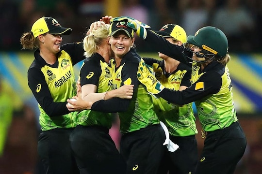 Womens T20 World Cup AUS vs SA : आफ्रिकेचं स्वप्न भंगलं, वर्ल्ड कप फायनलमध्ये भारतासोबत भिडणार ऑस्ट्रेलिया