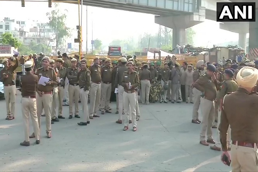 CAA Protest: शाहीन बागेत कलम 144 लागू, मोठ्या संख्येनं पोलिसांचा फौजफाटा तैनात