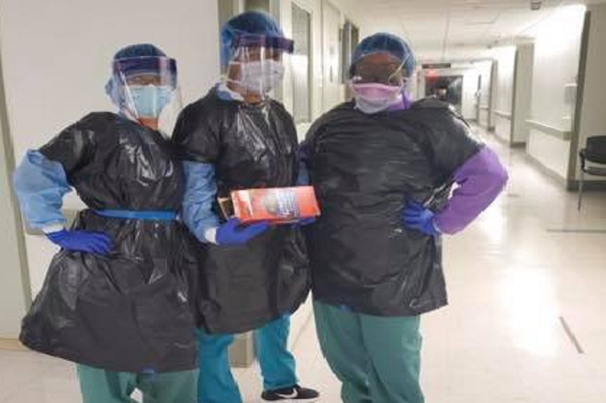 'कोरोना'पासून बचावासाठी सूट मिळेना, हतबल नर्सनी घातल्या कचऱ्याच्या पिशव्या; फोटो व्हायरल