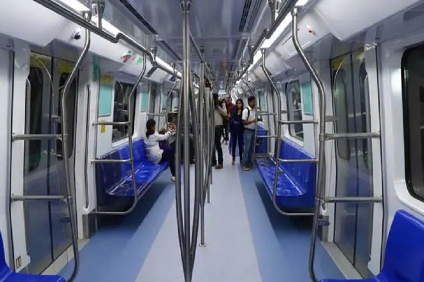 CoronaVirus : VIDEO : ‘सकाळीच चीनहून आलोय’, मेट्रोमध्ये मुलाचं बोलणं ऐकून रिकामी झाली मेट्रो